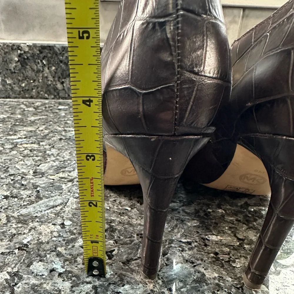 Michael Kors Sammy Brown Suede Ankle Booties Size 9 Croc-Embossed Heeled Boots